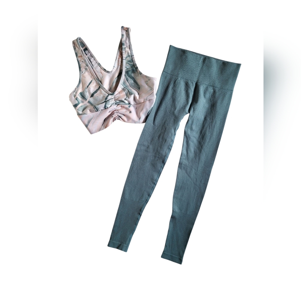 SAVVI Fit Small Activewear Performance Ribbed Leggings & Bra Top 2 Pc Lot Gym‎
